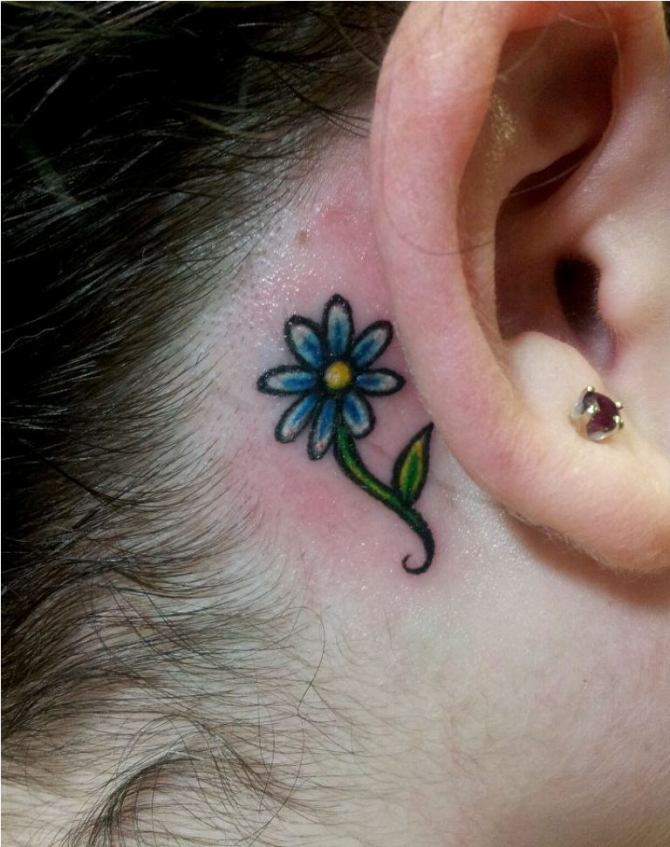 18-daisy-neck-tattoo