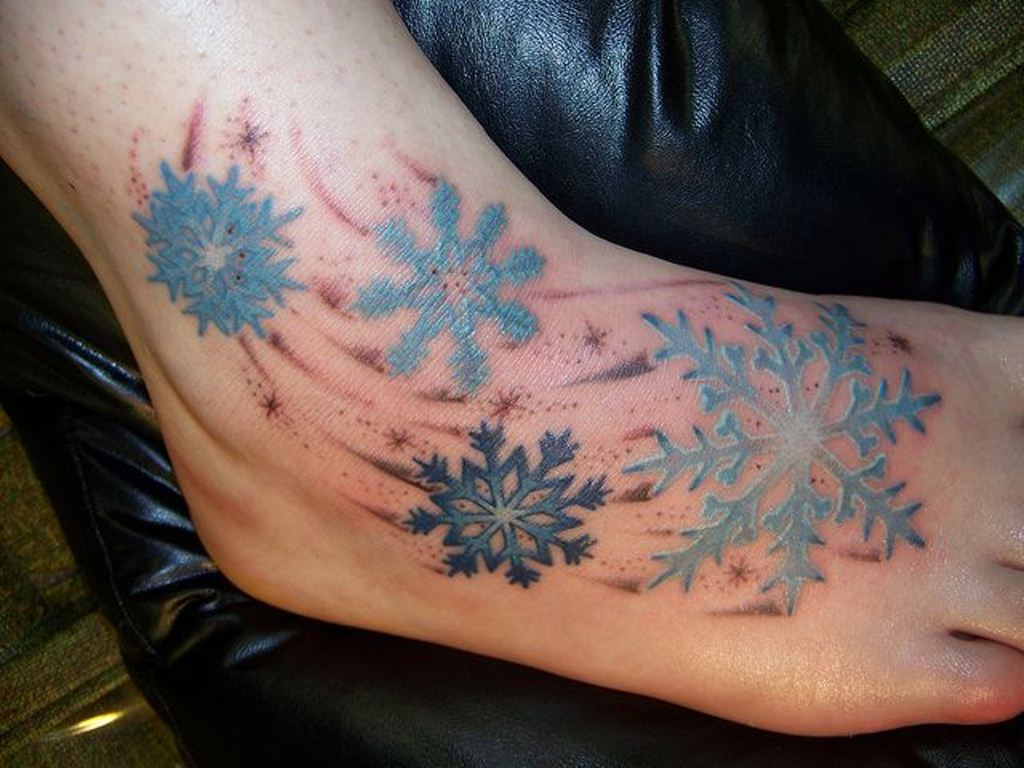 Snowflake tattoo | Snow flake tattoo, Tattoo designs men, Tiny tattoos